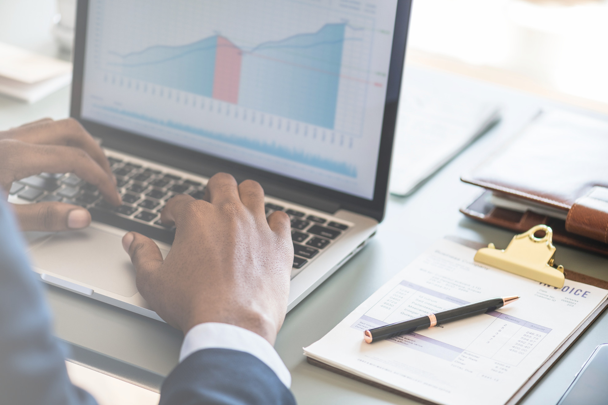 alone-analytics-big-data-884450